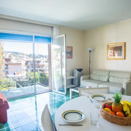 Bilocale Vista Mare Con Piscina - Happy * San Remo