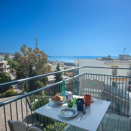 Bilocale Vista Mare Con Piscina - Happy Appartement *