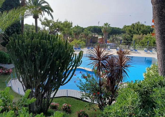 Apartamento Bilocale Vista Mare Con Piscina - Happy Sanremo