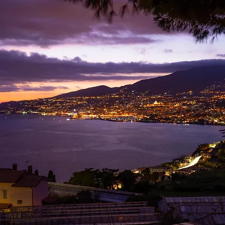 Bilocale Vista Mare Con Piscina - Happy Apartamento San Remo