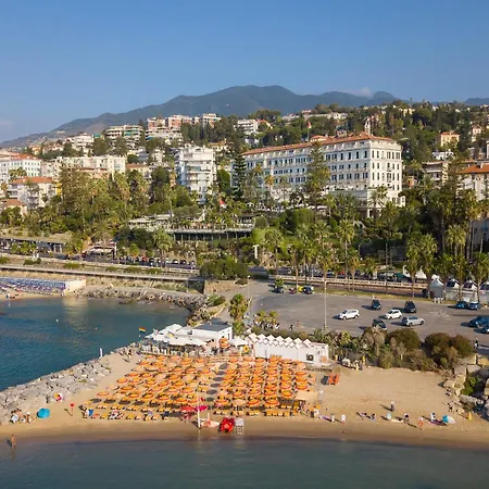 Apartmán Bilocale Vista Mare Con Piscina Seaview Balcony & Pool - Happy Sanremo