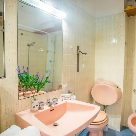 아파트 Bilocale Vista Mare Con Piscina Seaview Balcony & Pool - Happy