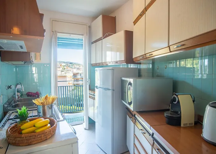 Bilocale Vista Mare Con Piscina - Happy شقة