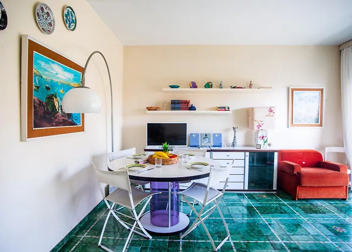 Bilocale Vista Mare Con Piscina - Happy Apartment Sanremo