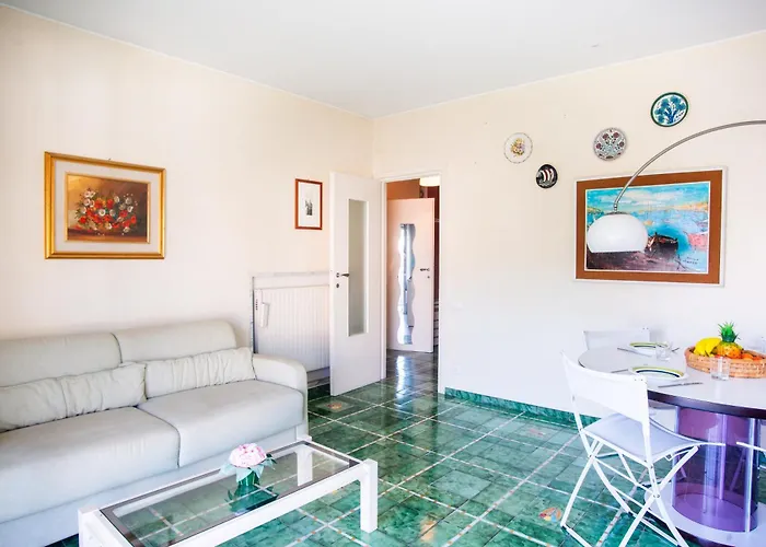 Bilocale Vista Mare Con Piscina - Happy Apartment Sanremo
